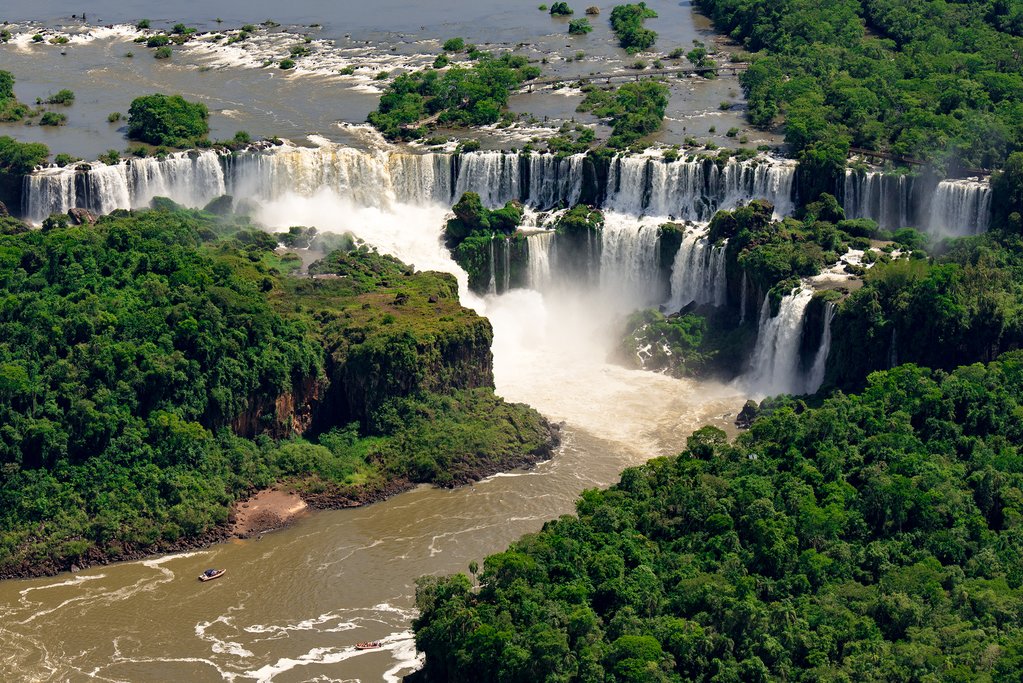  Iguazu Falls