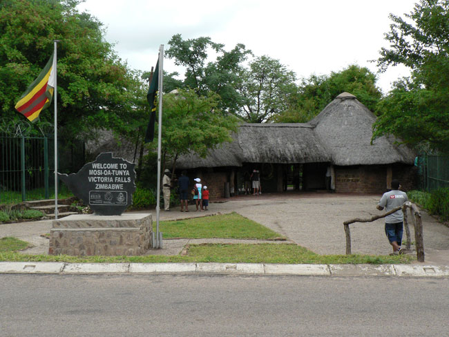 victoria falls gates 