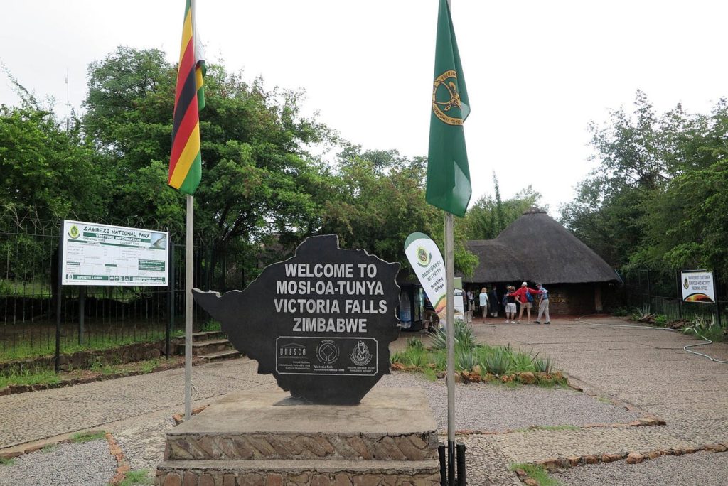 victoria falls gates 